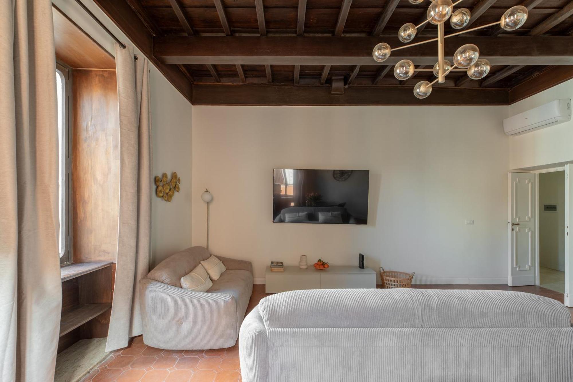 Iflat Trastevere Life With Beauty, Elegance &
