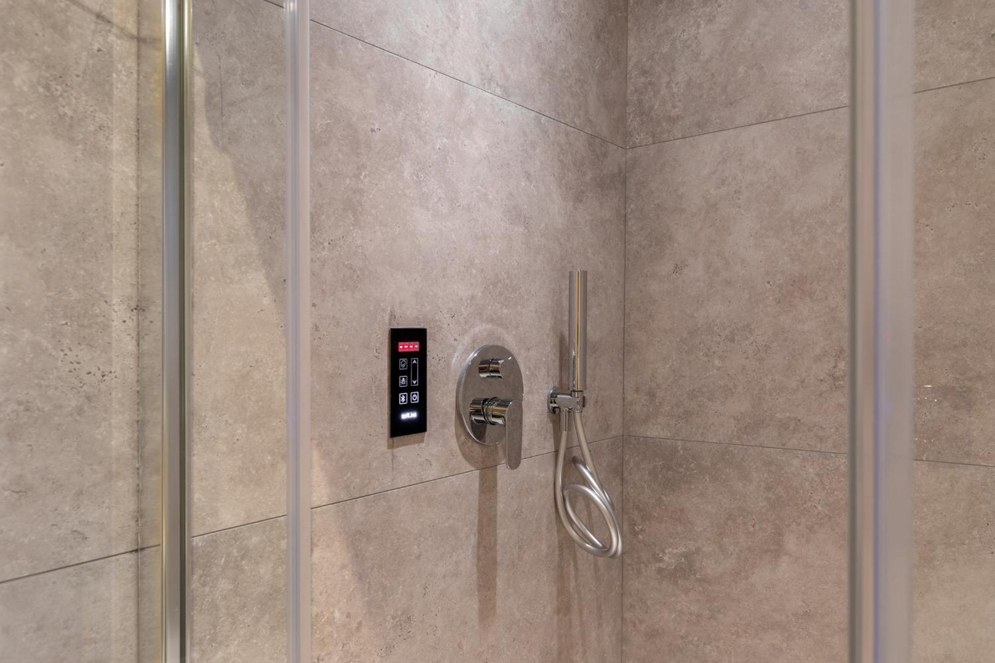 Apartment Iflat Trastevere Life With Beauty, Elegance &